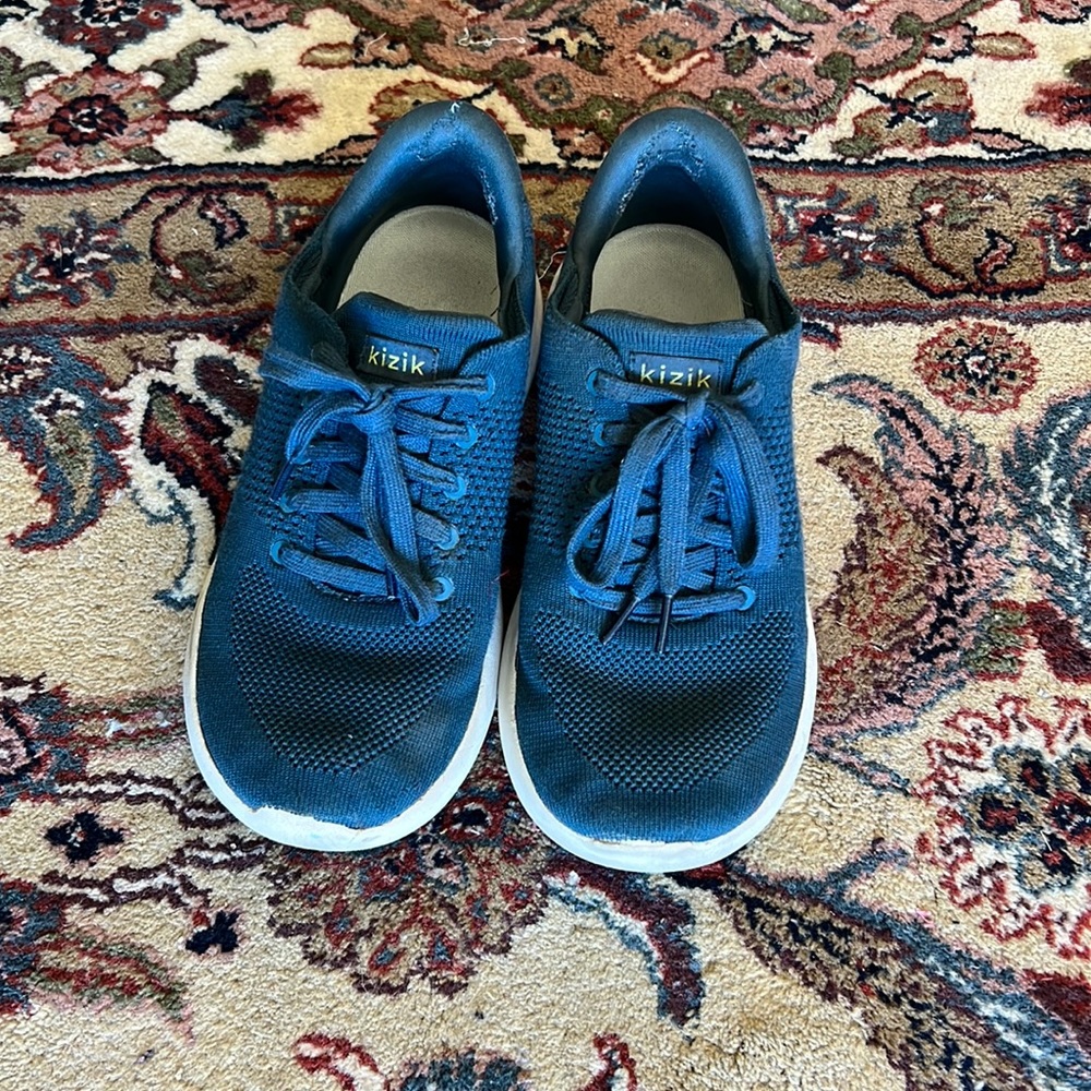 Kizik shoes size 9W
